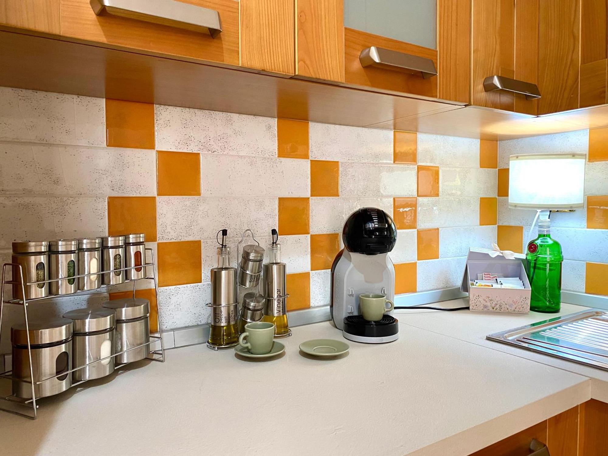 A Casa Di Don Peppino Apartment Salerno Ngoại thất bức ảnh